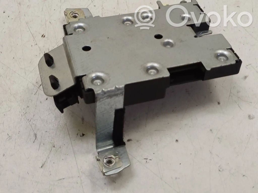 Audi A3 S3 8P Amplificateur d'antenne 