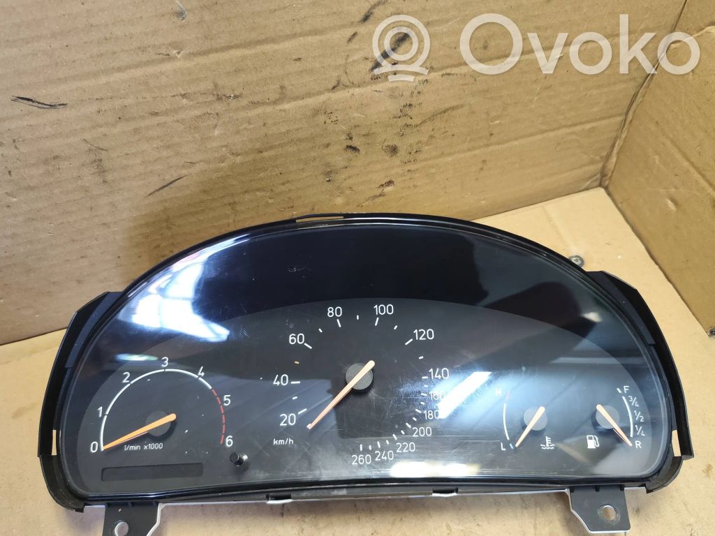 Saab 9-5 Speedometer (instrument cluster) 