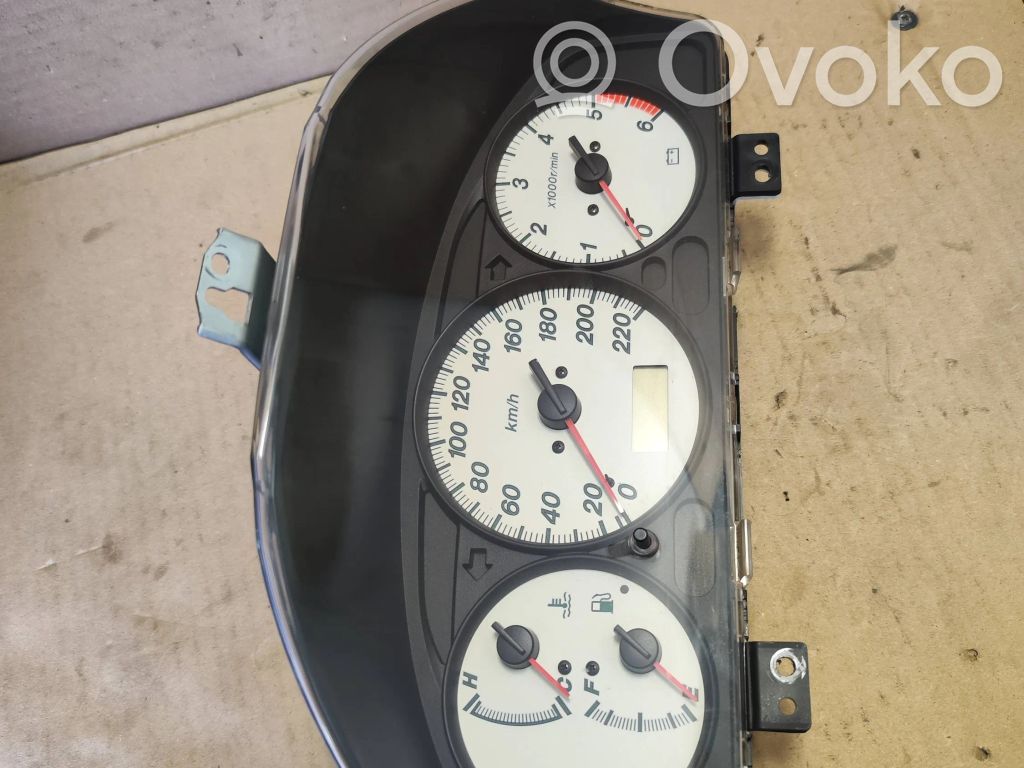 Mazda Premacy Speedometer (instrument cluster) 