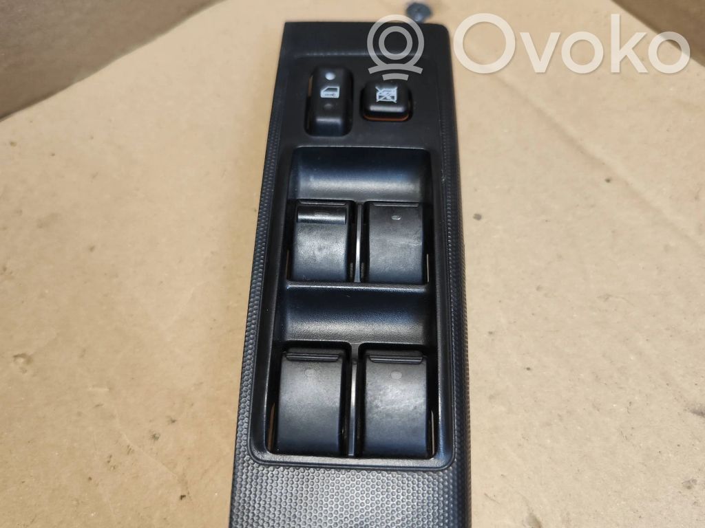 Toyota Corolla Verso E121 Electric window control switch 