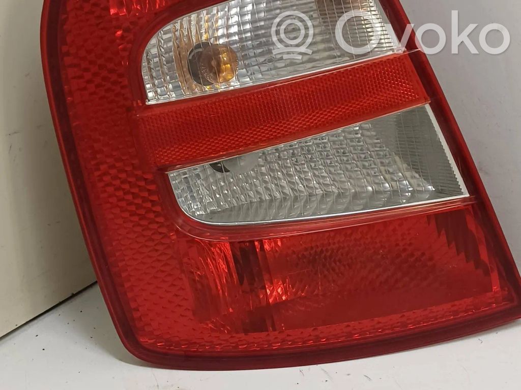 Skoda Fabia Mk1 (6Y) Luz trasera/de freno 