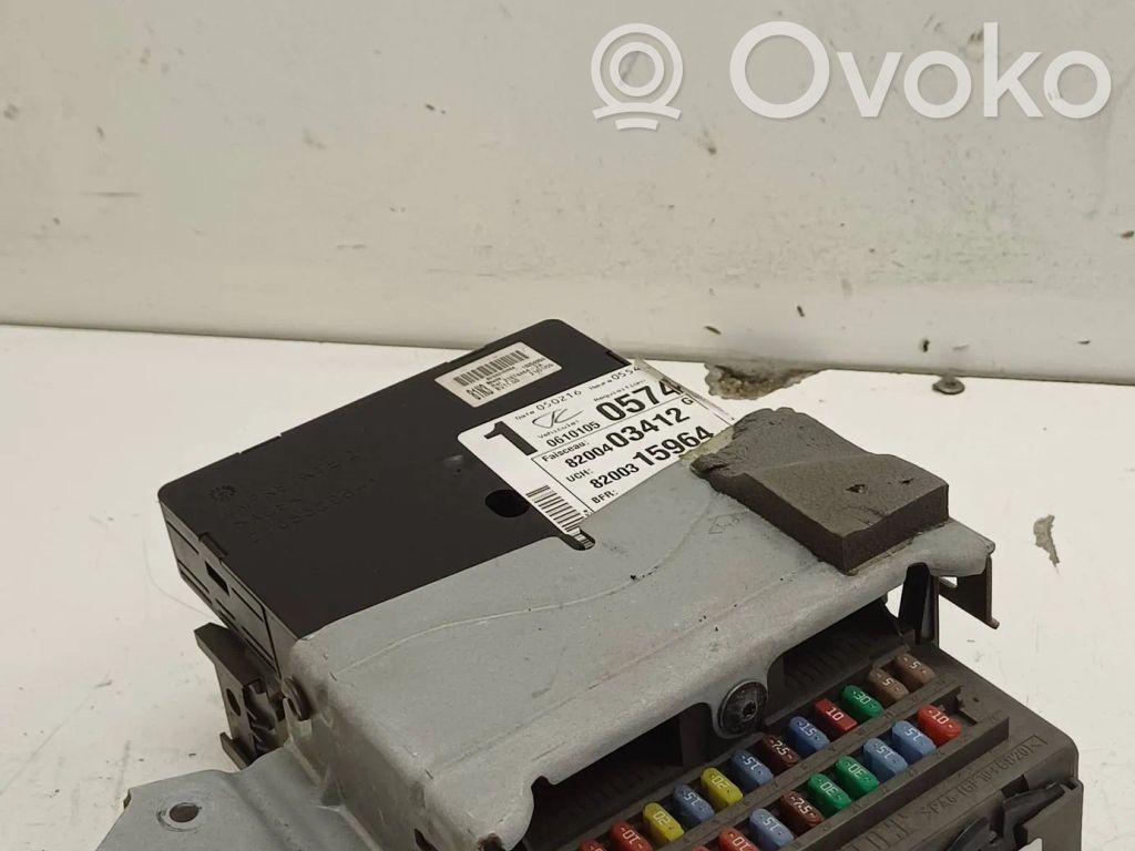 Ramka / Moduł bezpieczników   8200447438,0610105,8200403412,8200315964