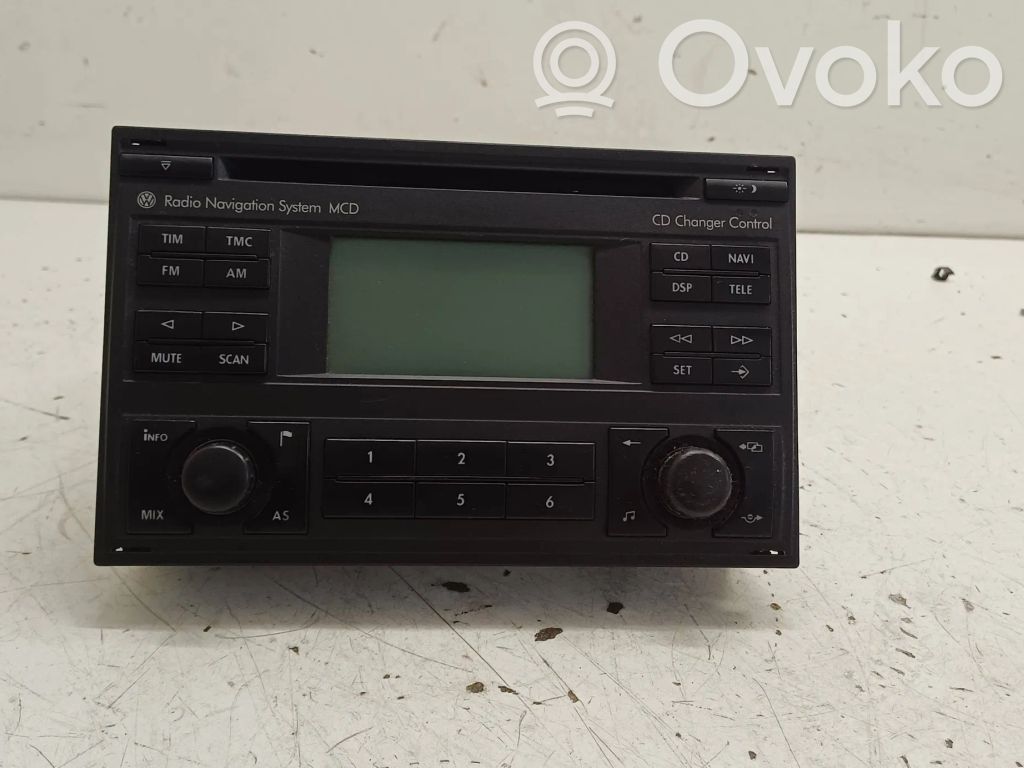 Volkswagen PASSAT B5.5 Panel / Radioodtwarzacz CD/DVD/GPS 