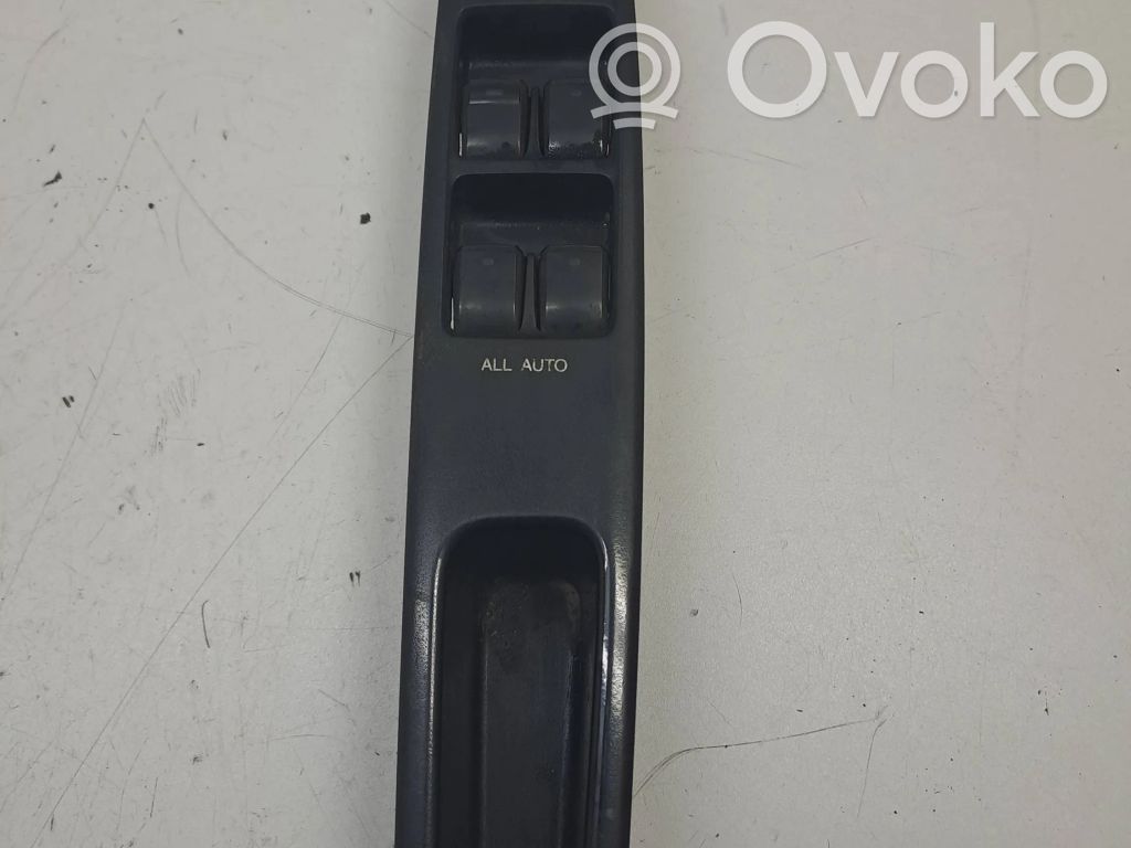 Toyota Avensis Verso Electric window control switch 