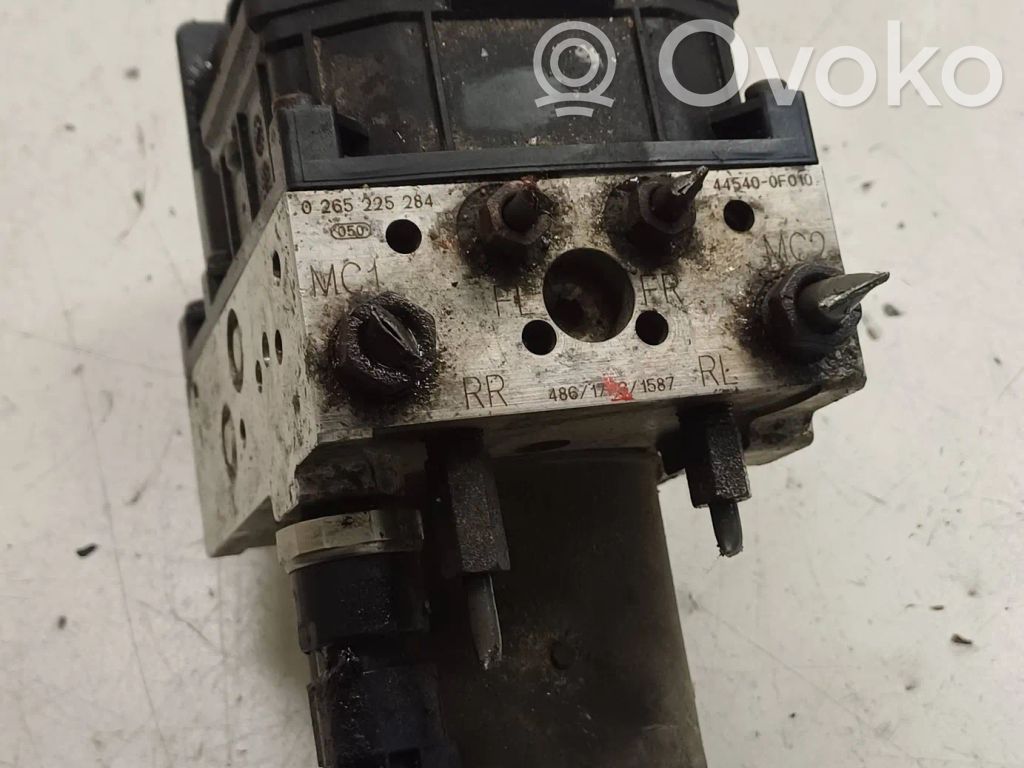 Toyota Corolla Verso E121 ABS Pump 