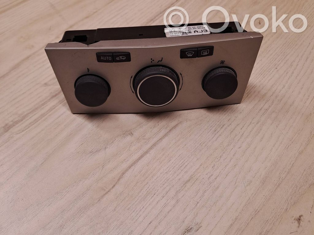 Opel Astra H Climate control unit 