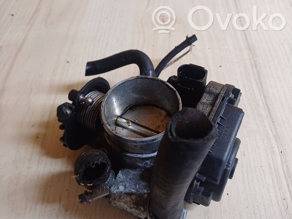 Audi A4 S4 B5 8D Válvula de mariposa 