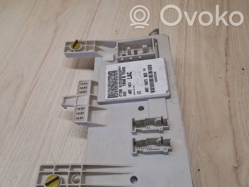 Ford Focus Fuse module 