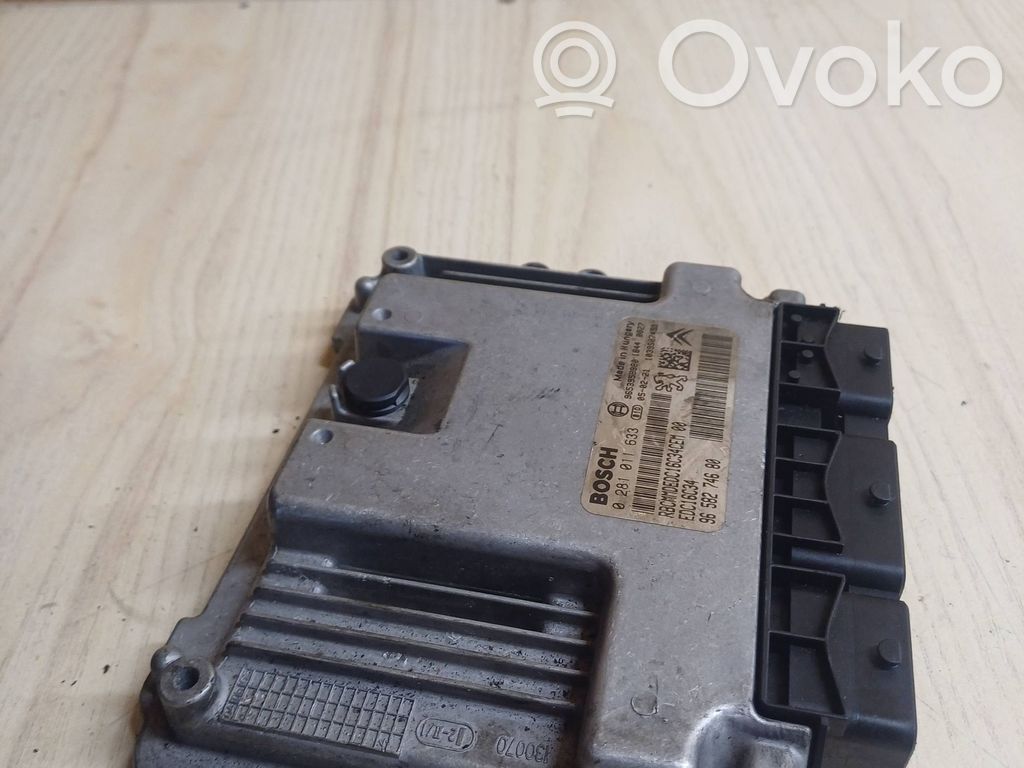 Citroen C3 Picasso Engine control unit/module 