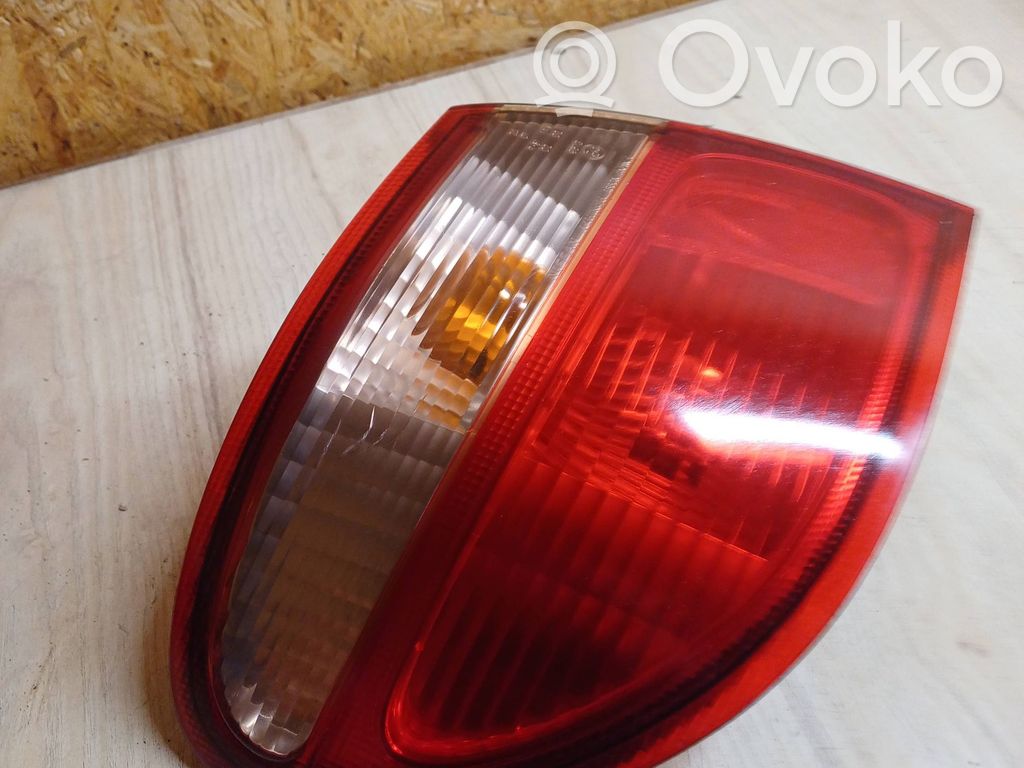 Nissan Almera Lampa tylna 