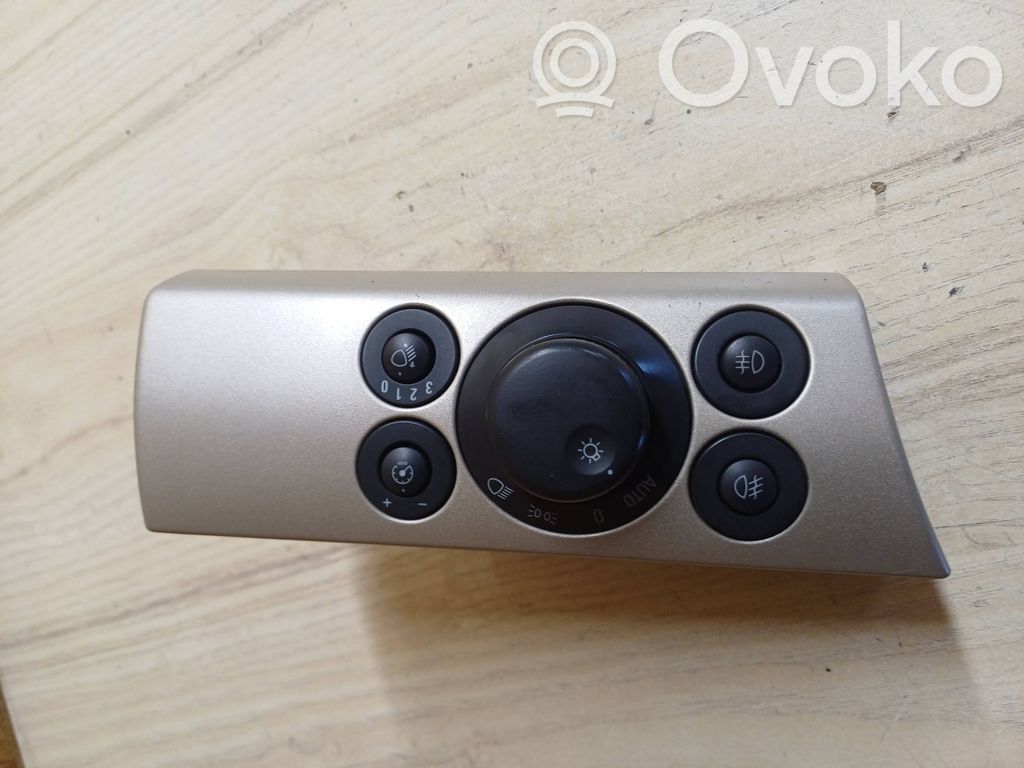 Opel Astra H Light switch 