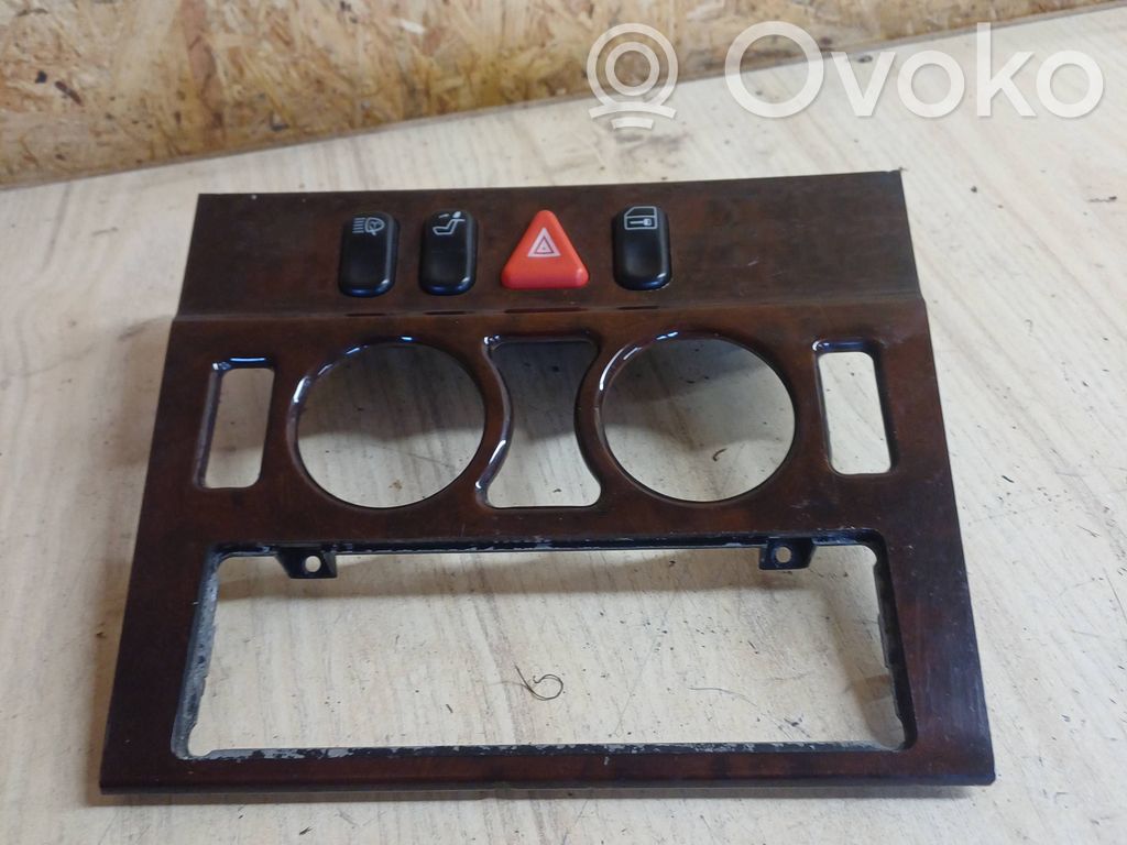 Mercedes-Benz E W210 Hazard light switch 