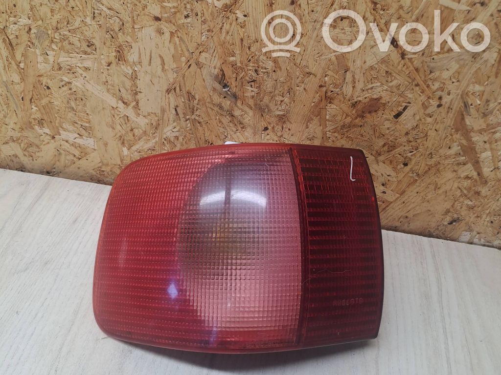 Audi 80 90 S2 B4 Lampa tylna 