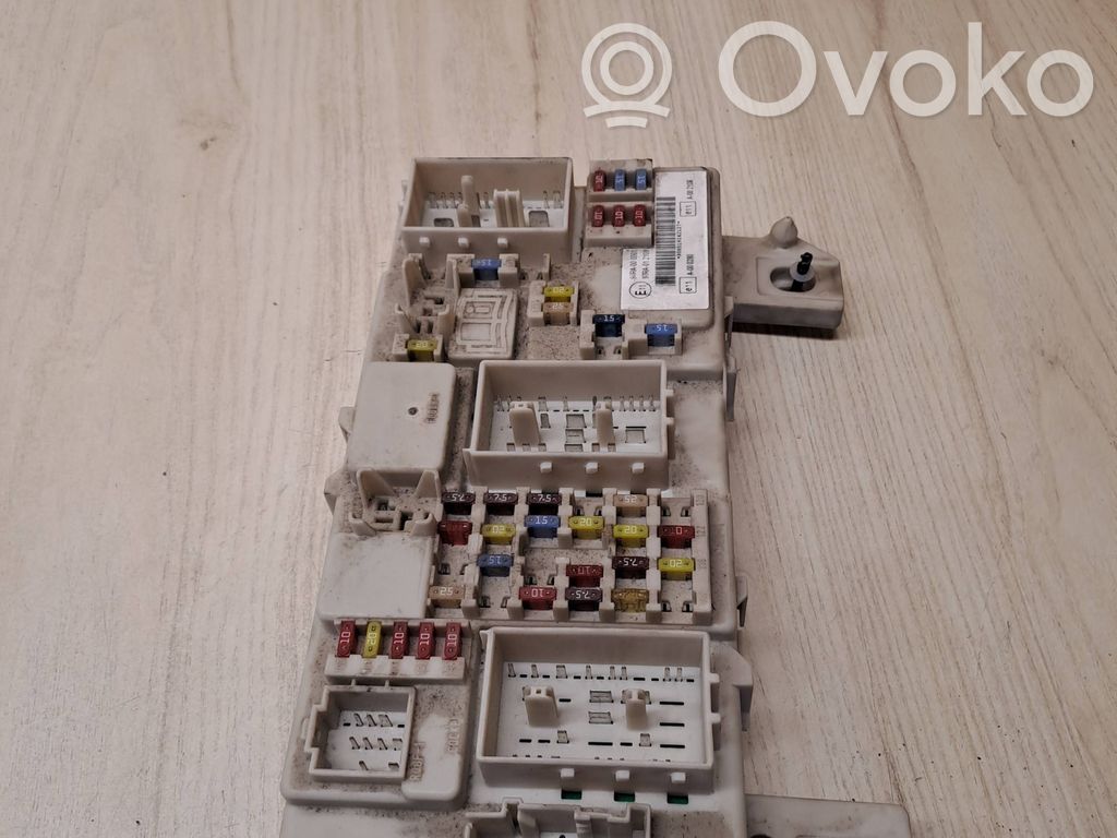 Ford C-MAX I Fuse module 