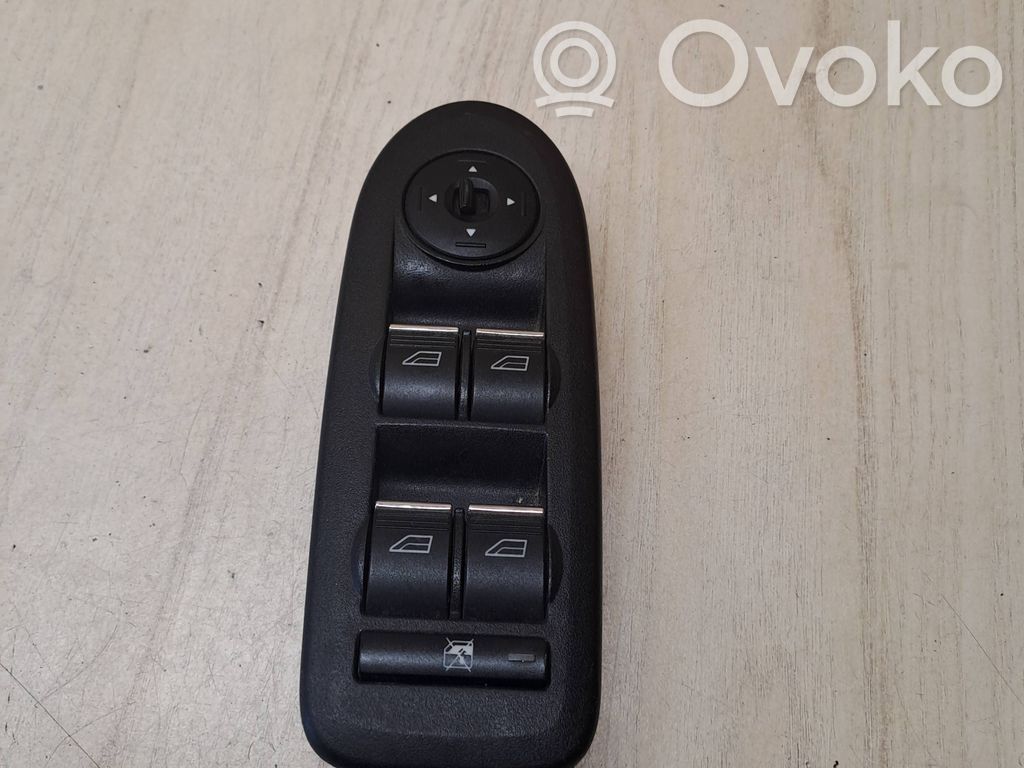 Ford Focus C-MAX Electric window control switch 