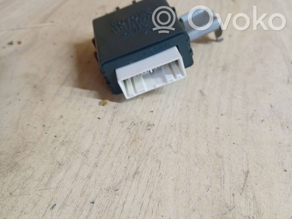 Toyota Yaris Sonstige Steuergeräte / Module 