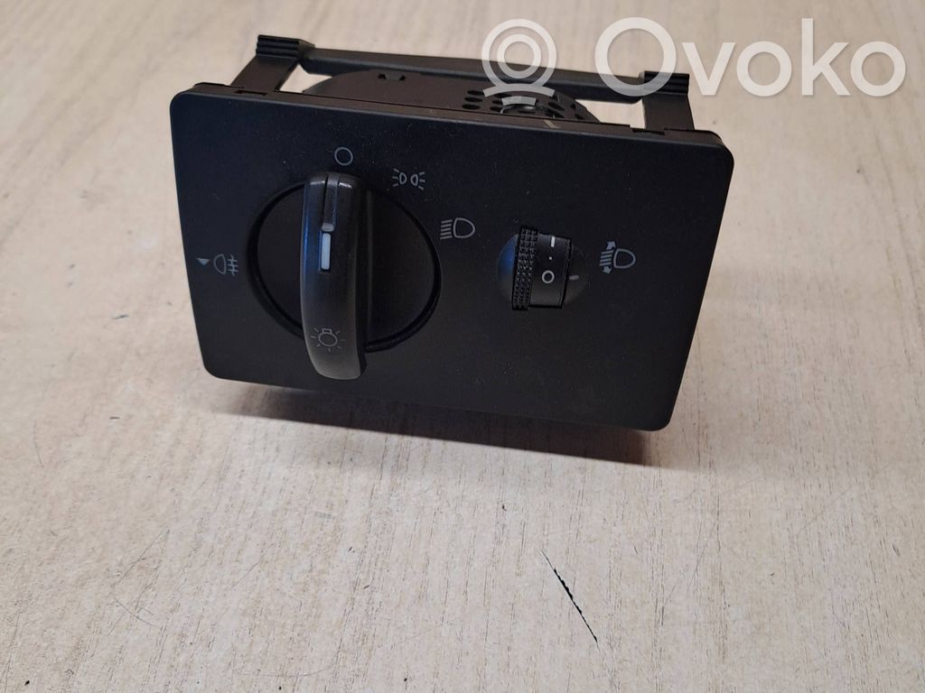 Ford Fusion Light switch 