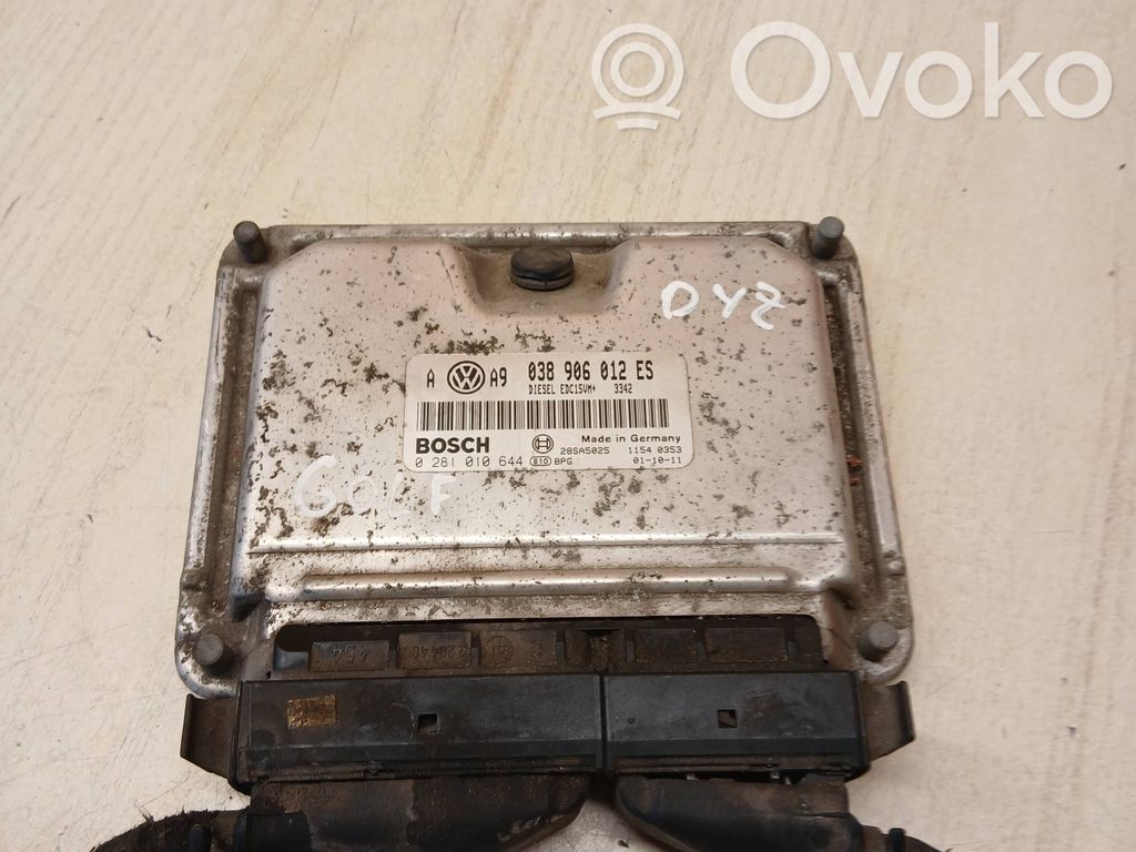 Volkswagen Golf IV Engine control unit/module 