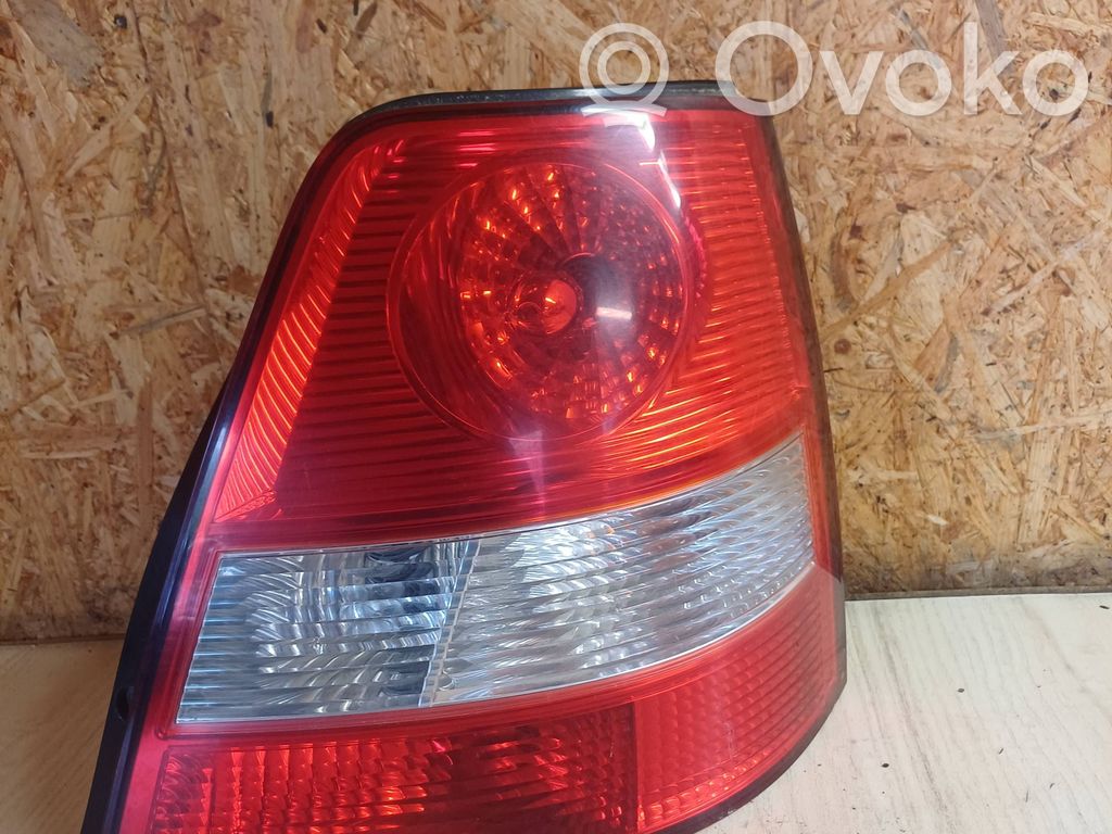 KIA Sorento Rear/tail lights 