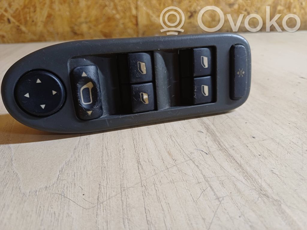 Citroen C5 Electric window control switch 