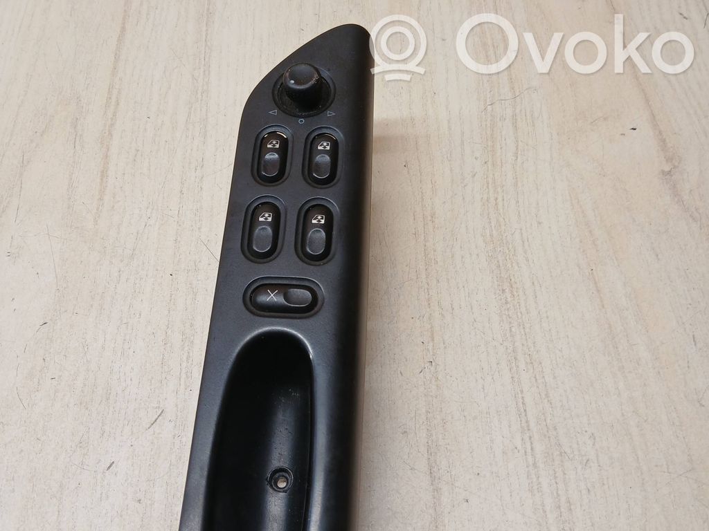 Renault Laguna I Electric window control switch 