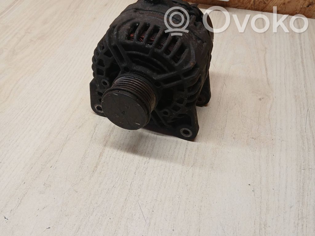 Renault Clio III Ģenerators 
