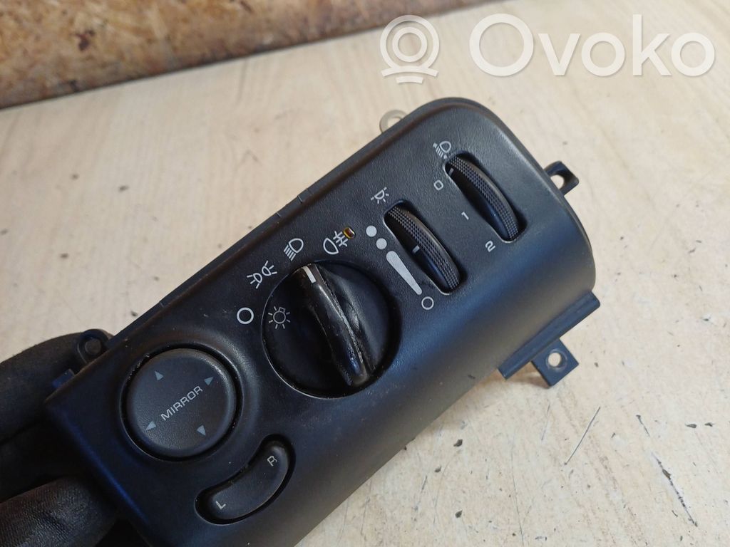 Chrysler Voyager Light switch 