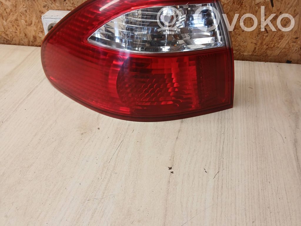 Mazda 626 Rear/tail lights 