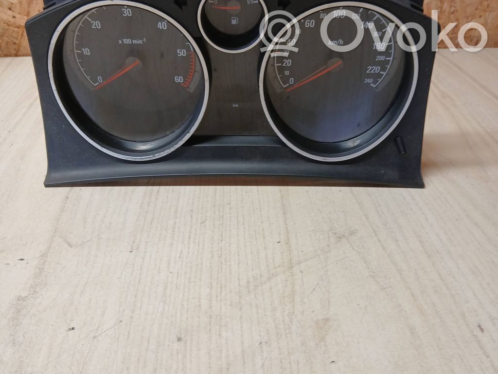 Opel Astra H Speedometer (instrument cluster) 