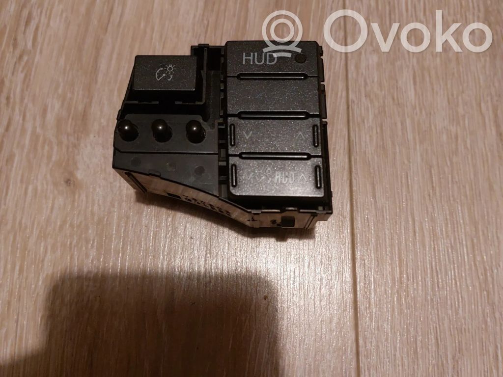 Toyota Prius (XW30) Panel lighting control switch 