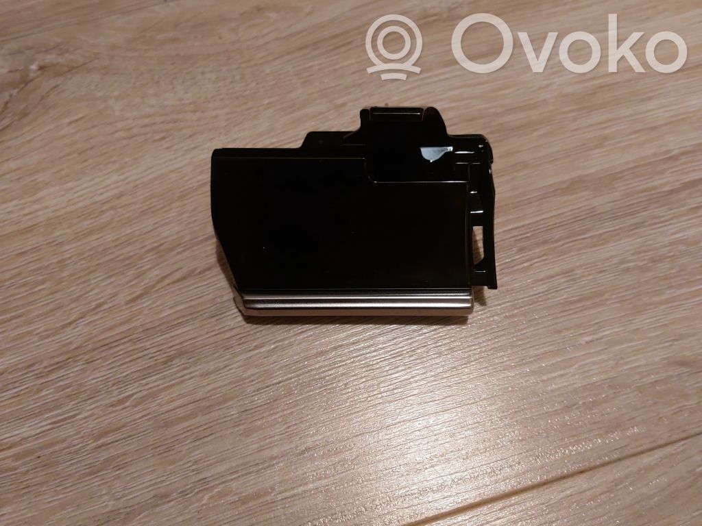 Toyota Corolla E210 E21 Muut kojelaudan osat 