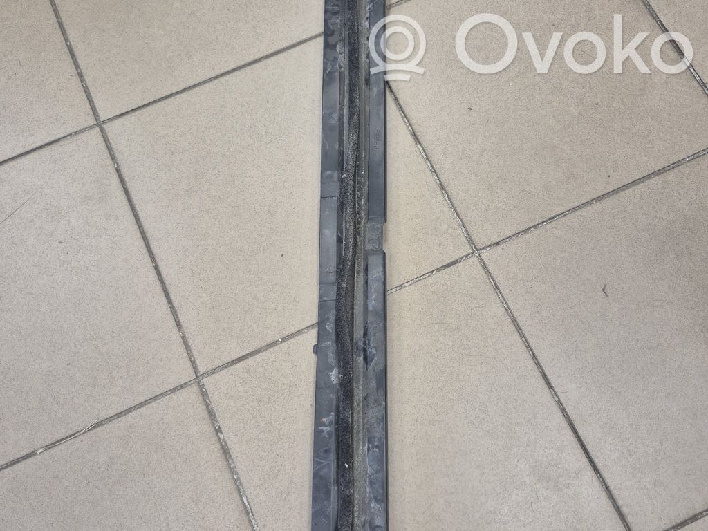 Toyota Corolla E210 E21 Gaisa plūsmas novirzītājs (-i) 