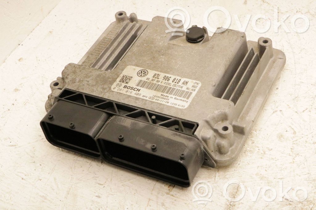 Volkswagen Golf VI Engine control unit/module 