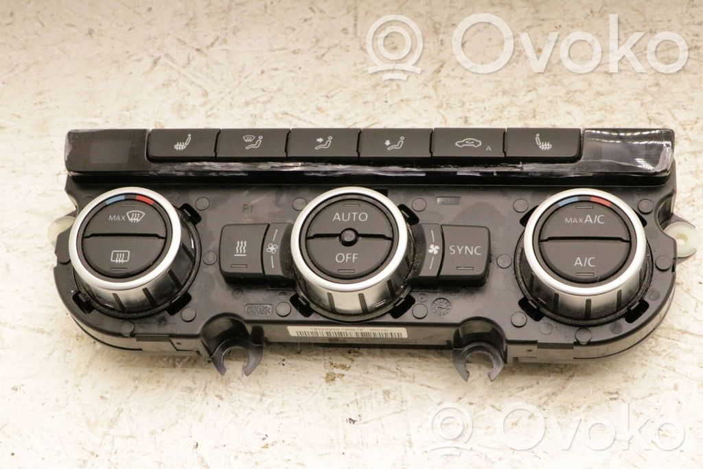 Volkswagen PASSAT B7 Panel klimatyzacji 