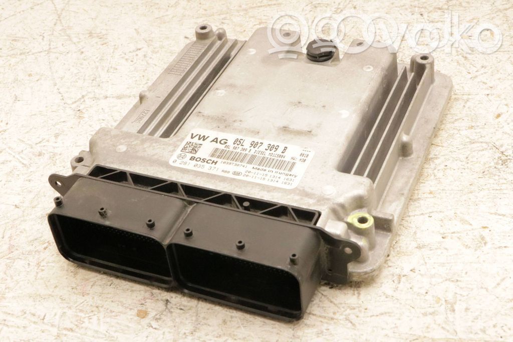 Skoda Superb B8 (3V) Engine control unit/module 