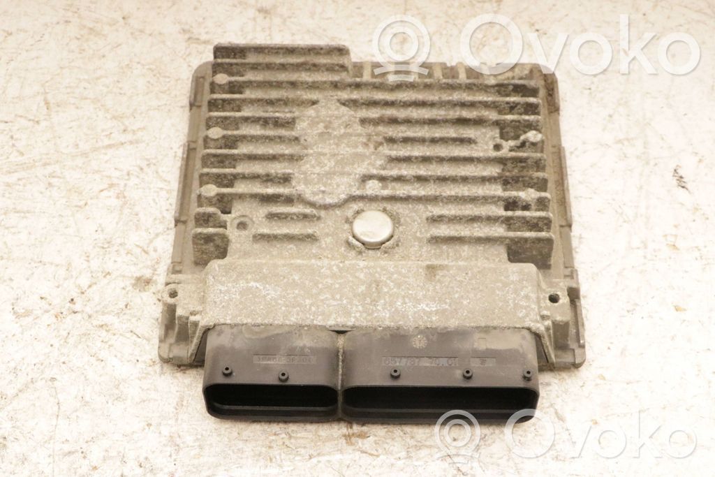 Volkswagen Golf VI Engine control unit/module 