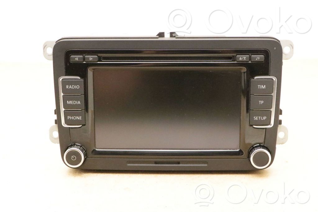 Volkswagen PASSAT B7 Panel / Radioodtwarzacz CD/DVD/GPS 