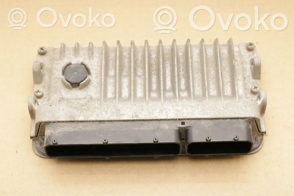 Toyota Yaris Calculateur moteur ECU 