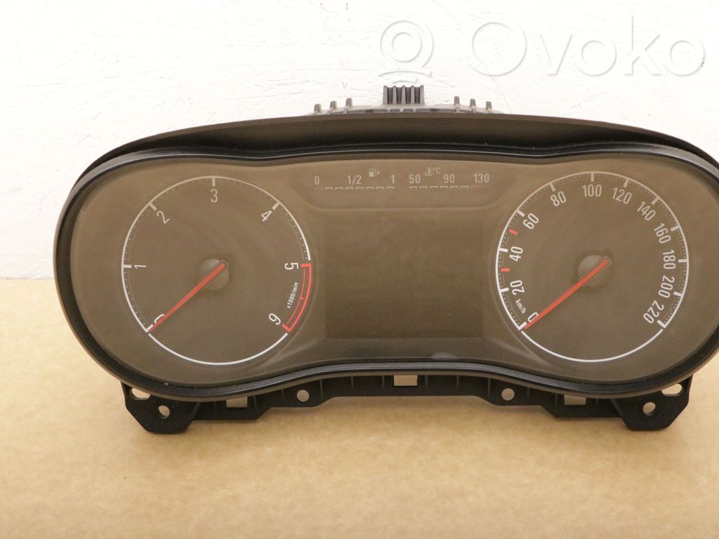 Opel Corsa E Speedometer (instrument cluster) 