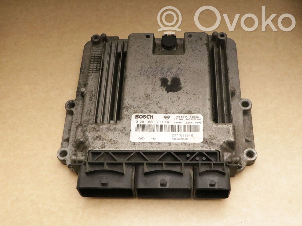 Renault Trafic III (X82) Engine control unit/module 