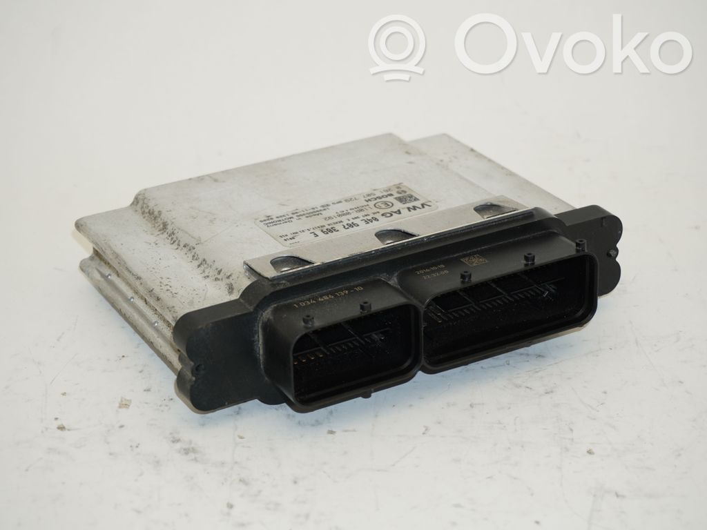 Volkswagen Golf VII Engine control unit/module 