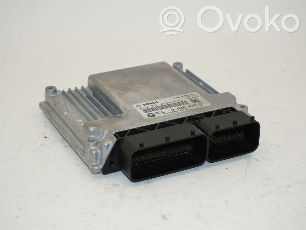 BMW 1 E82 E88 Engine control unit/module 