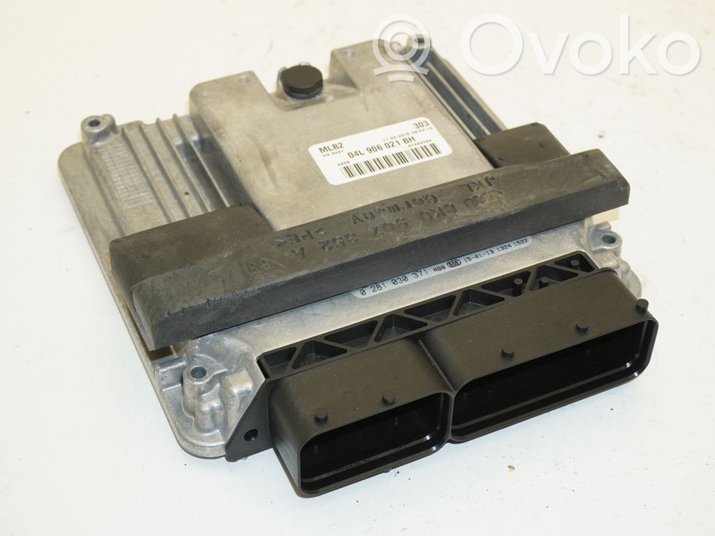 Audi A5 8T 8F Engine control unit/module 