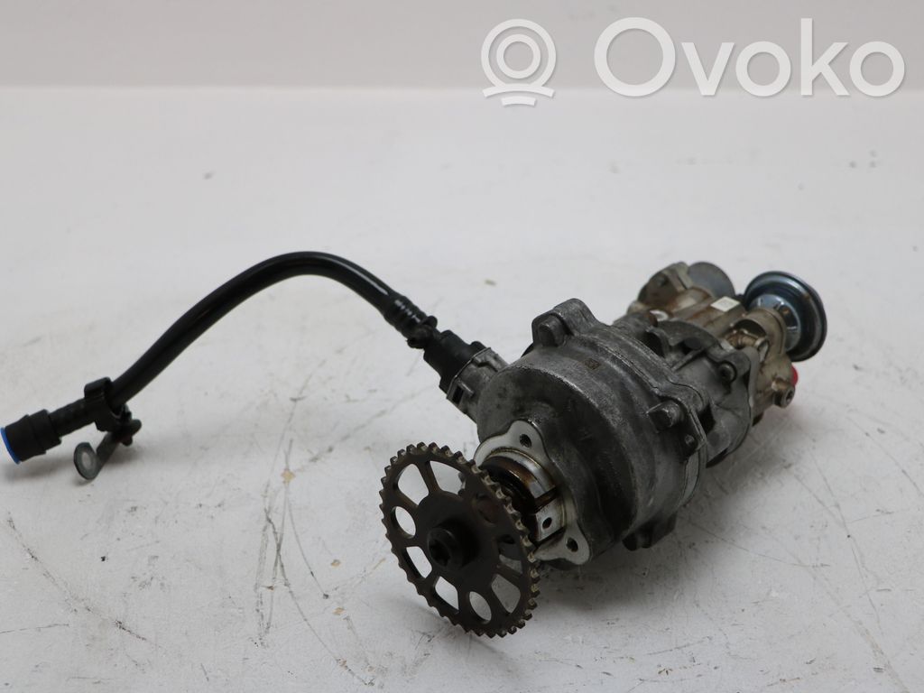BMW 5 E60 E61 Vacuum pump 