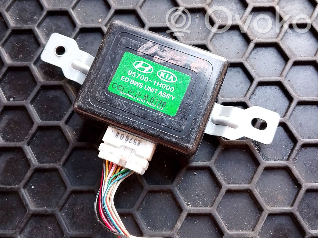 Autres unités de commande / modules   957001H000,809493