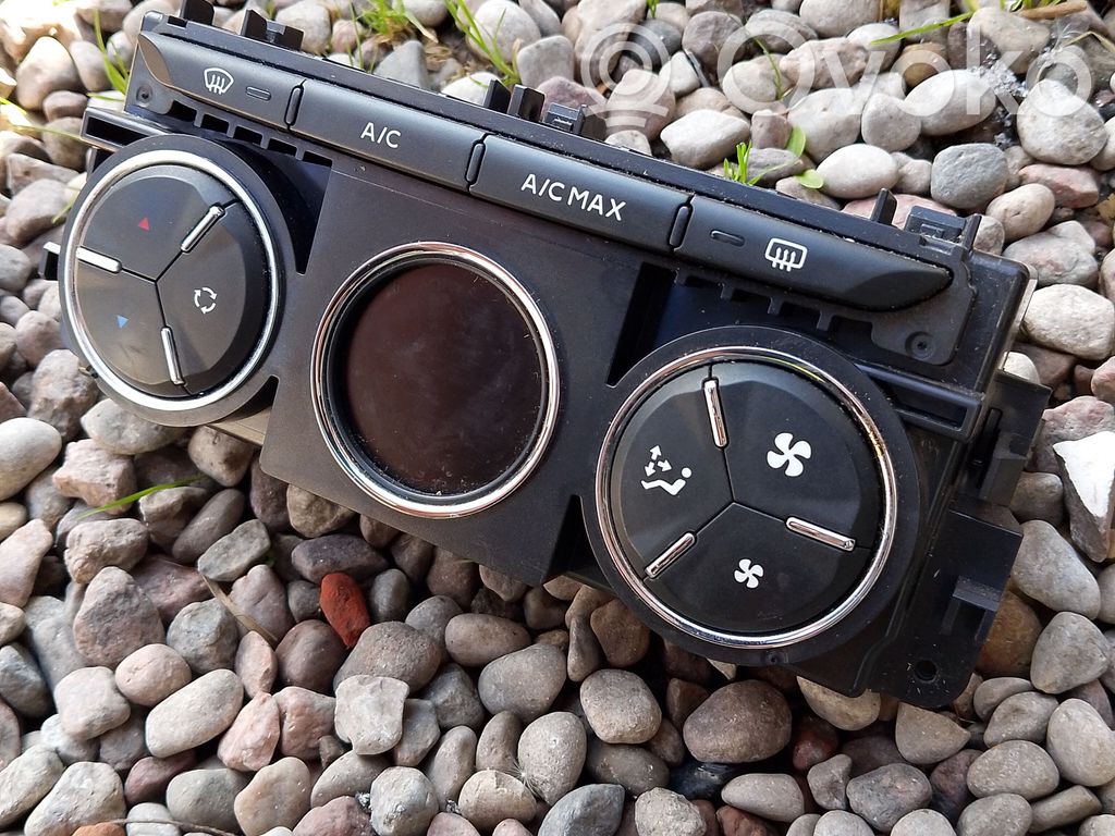 Citroen C-Elysée Climate control unit 