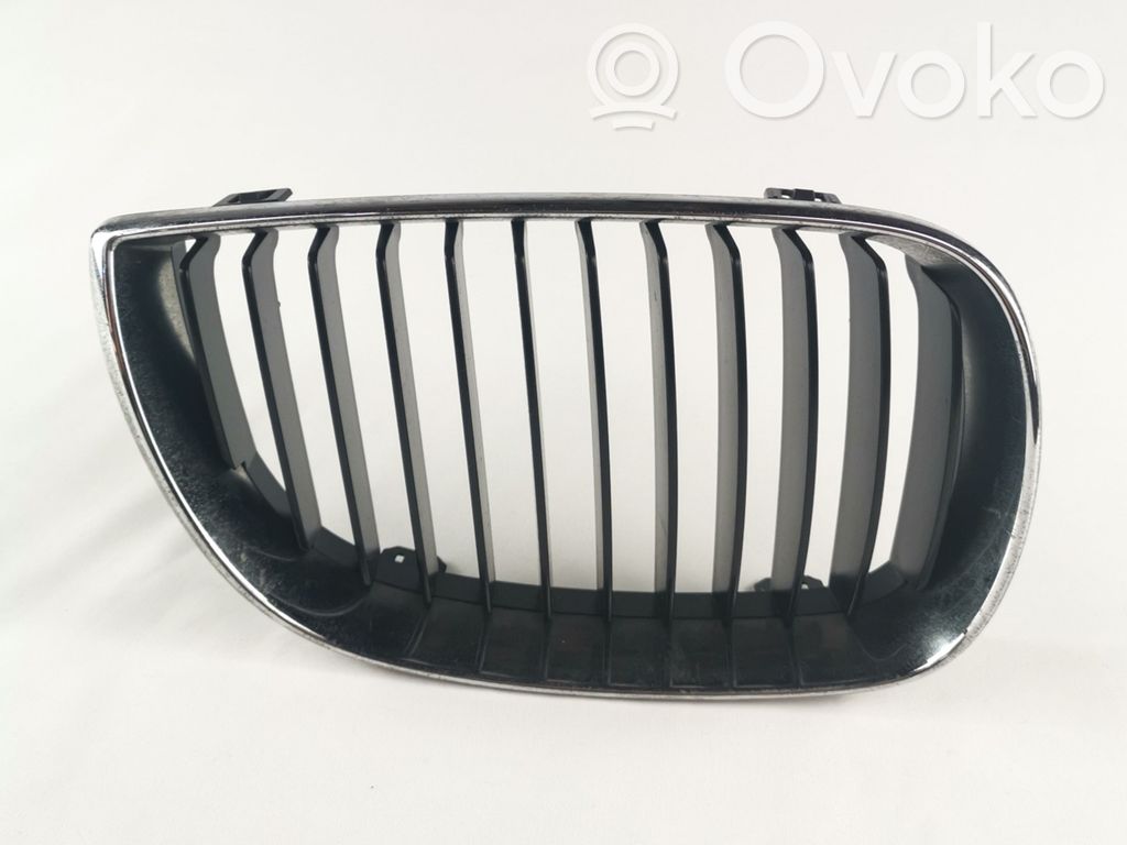 BMW 1 E81 E87 Front bumper upper radiator grill 