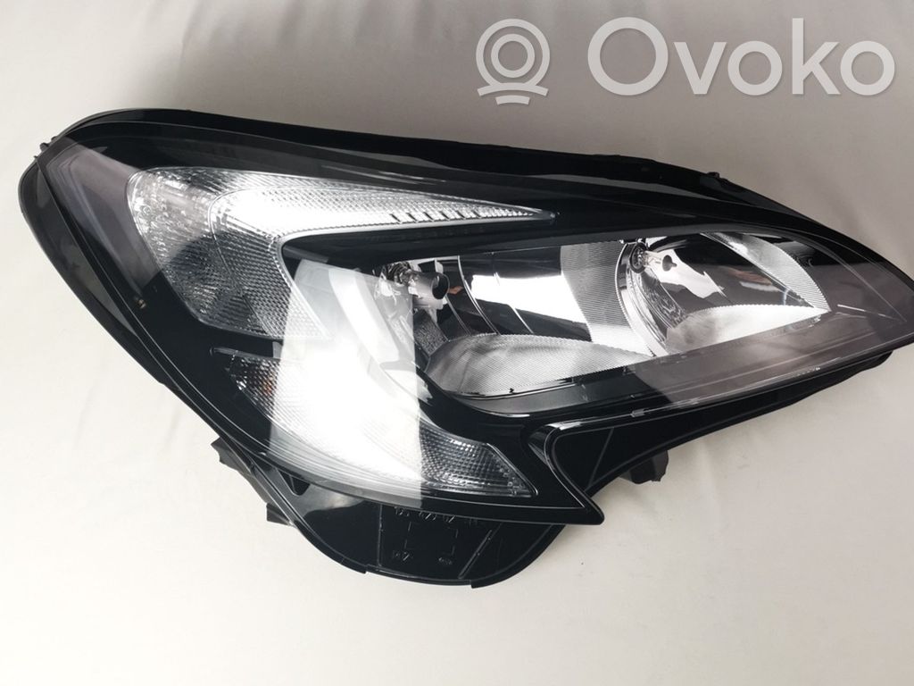 Opel Corsa E Headlight/headlamp 