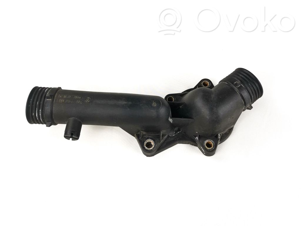 BMW 5 E39 Termostaatin kotelo 