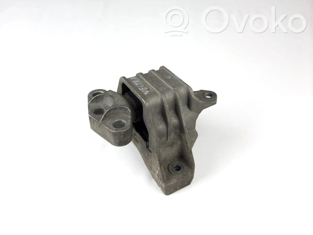 Opel Vectra C Engine mount bracket 